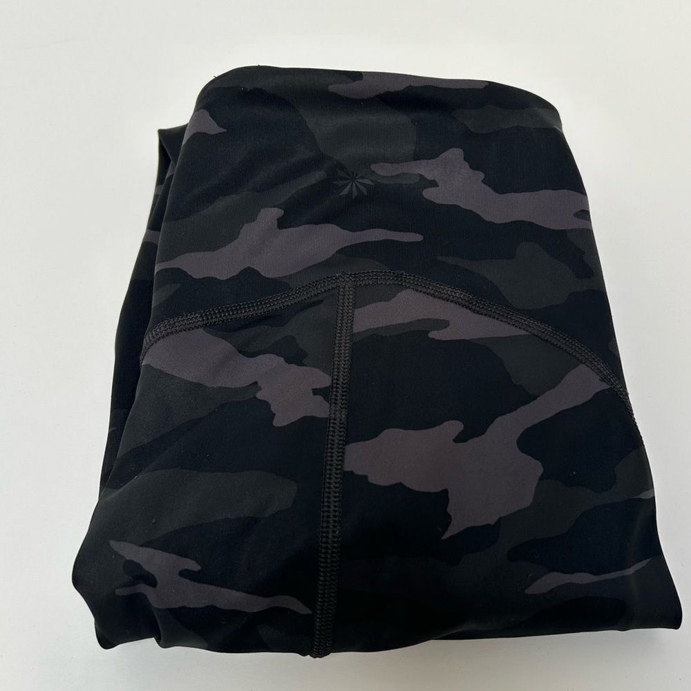 Athleta Ultimate Camo 7/8 Tight Leggings‎ Camouflage Black Green size Small